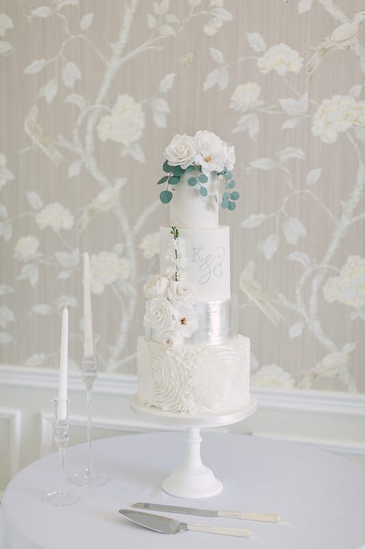 Image by <a class="text-taupe-100" href="http://christinasarah.com" target="_blank">Christina Sarah Photography</a>.