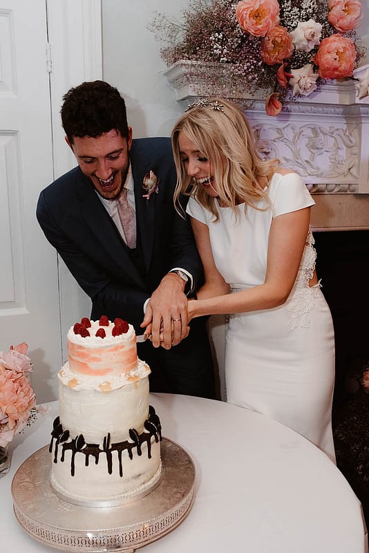 Image by <a class="text-taupe-100" href="https://www.taylorhughesphotography.com" target="_blank">Taylor Hughes Photography</a>.
