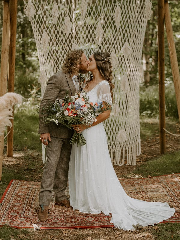 wild-bohemian-wedding-at-teybrook-orchard-essex-10