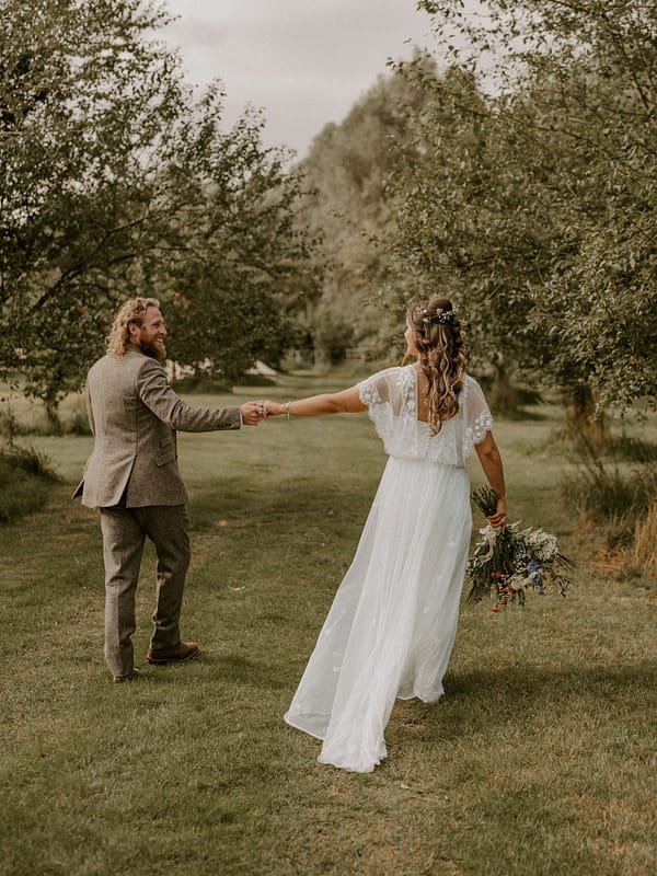 wild-bohemian-wedding-at-teybrook-orchard-essex-25