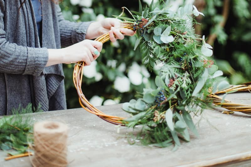 christmas-wreath-diy-flowers-by-breige-sandon-hall-wedding-venue-coco-wedding-venues-jade-osborne-photography-33