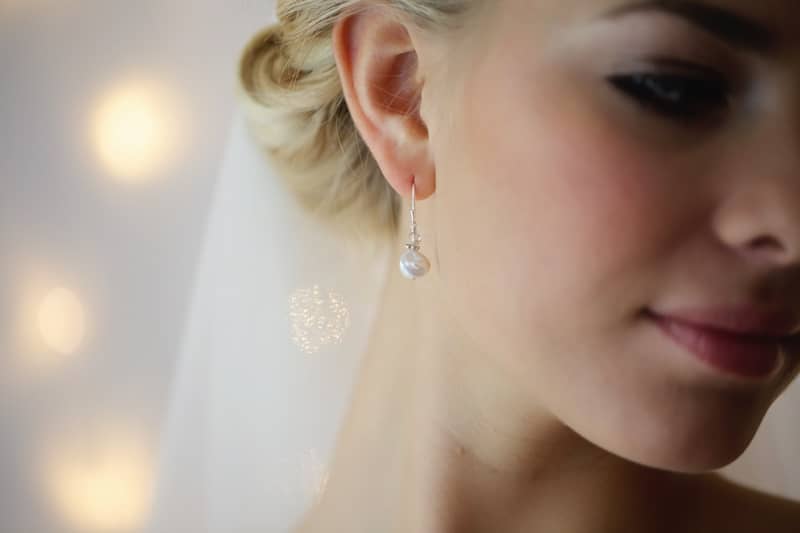 bridal-accessories-wedding-inspiration-coco-wedding-venues-victoria-fergusson-bridal-accessories-Aurora earrings £42. VFA